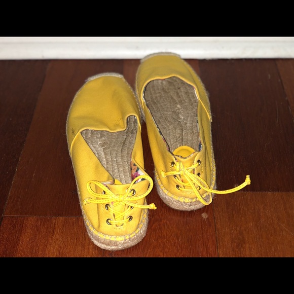 NWOT VERA BRADLEY Espadrilles - Picture 2 of 7